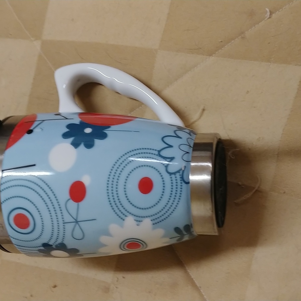 16 oz insulated travel mug. - Picture 2 of 4